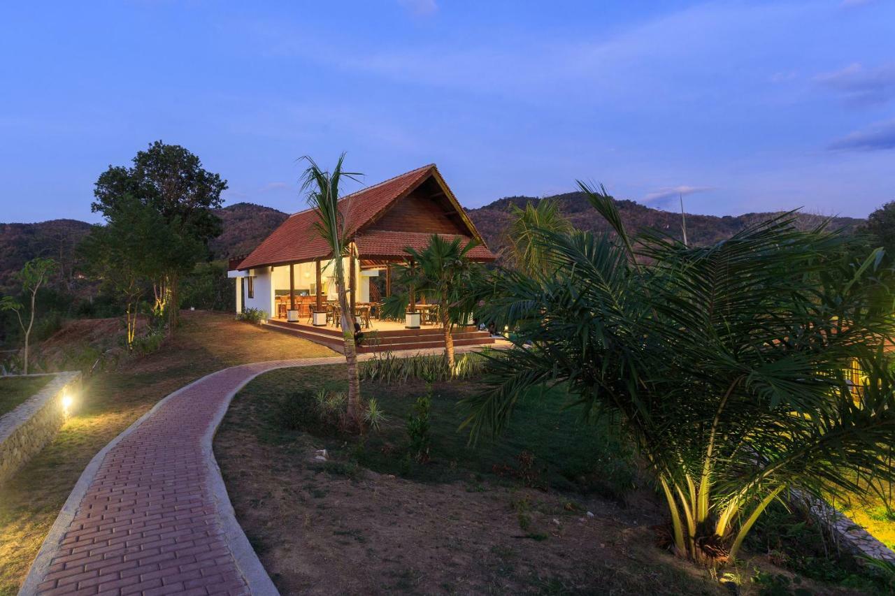 Tanjung Lima Villas Labuan Bajo Exterior foto